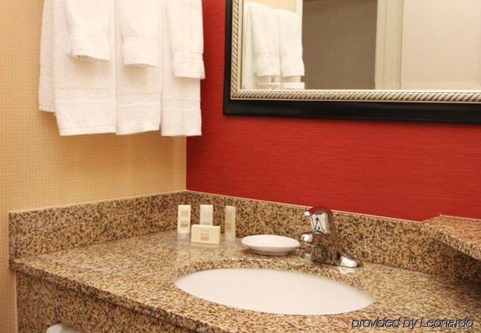 Courtyard By Marriott Airport/ Northeast Hotel Jacksonville